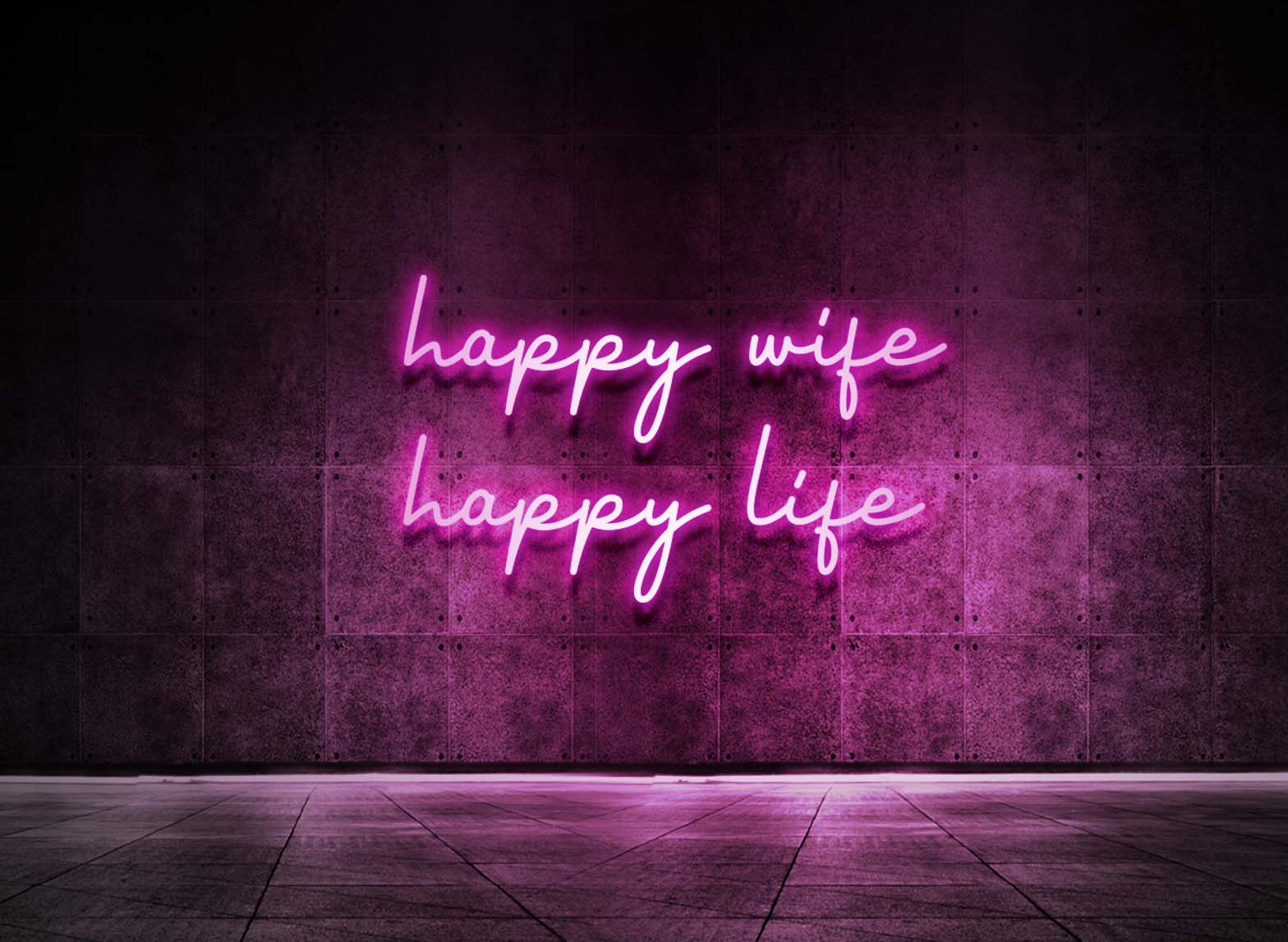 HAPPY WIFE HAPPY LIFE